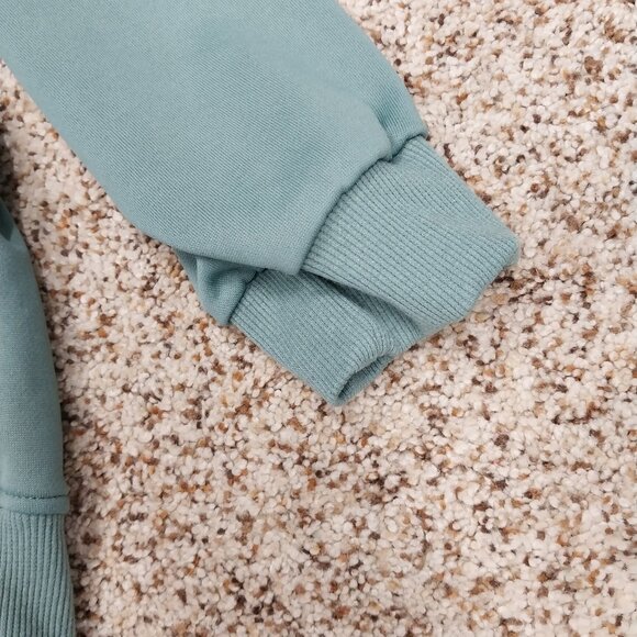 3313 Size XL Be Kind Crewneck In Green and White. - Picture 3 of 6